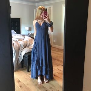 Lulu’s blue dress